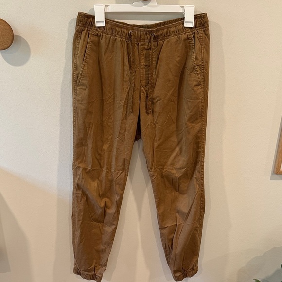 GAP Men's Tan Jogger Cargo Pants Draw String Front Pockets Chinos Size M - Picture 1 of 5
